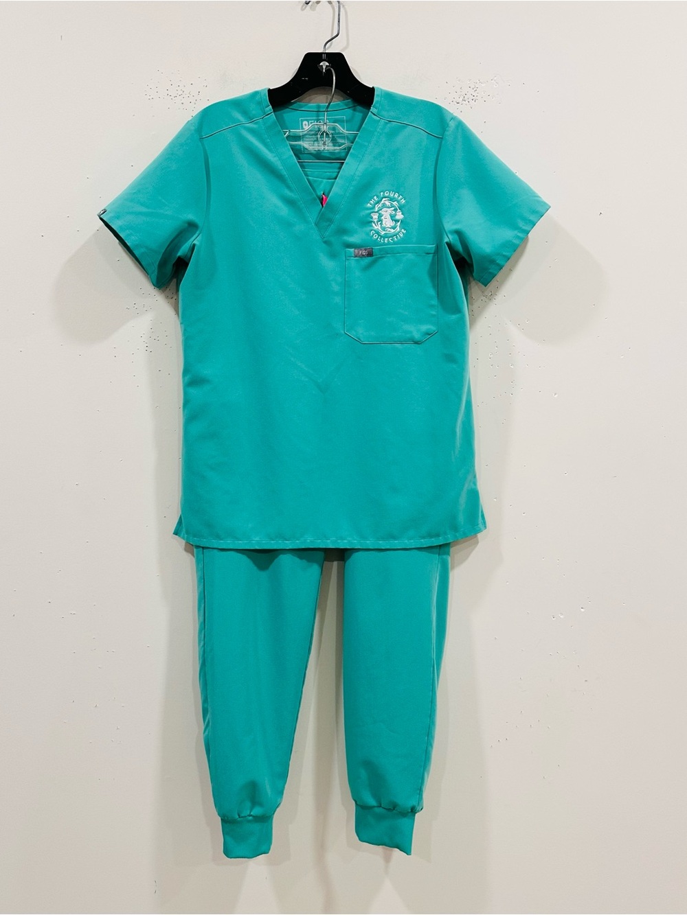 FIGS Scrub Set Teal Aqua Green V-Neck Top Size S‎ Zamora Jogger Pants Size M